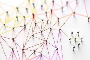 Darstellung einer Vernetzung Darstellung einer Vernetzung, kleine Nägel sind mit Fäden verbunden